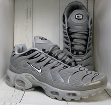 Load image into Gallery viewer, Shoes