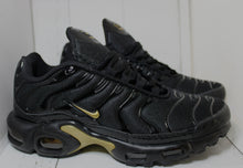 Load image into Gallery viewer, Shoes