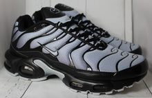 Load image into Gallery viewer, Shoes