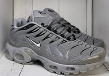 Load image into Gallery viewer, Shoes