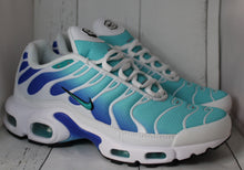 Load image into Gallery viewer, Shoes