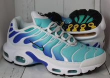 Load image into Gallery viewer, Shoes